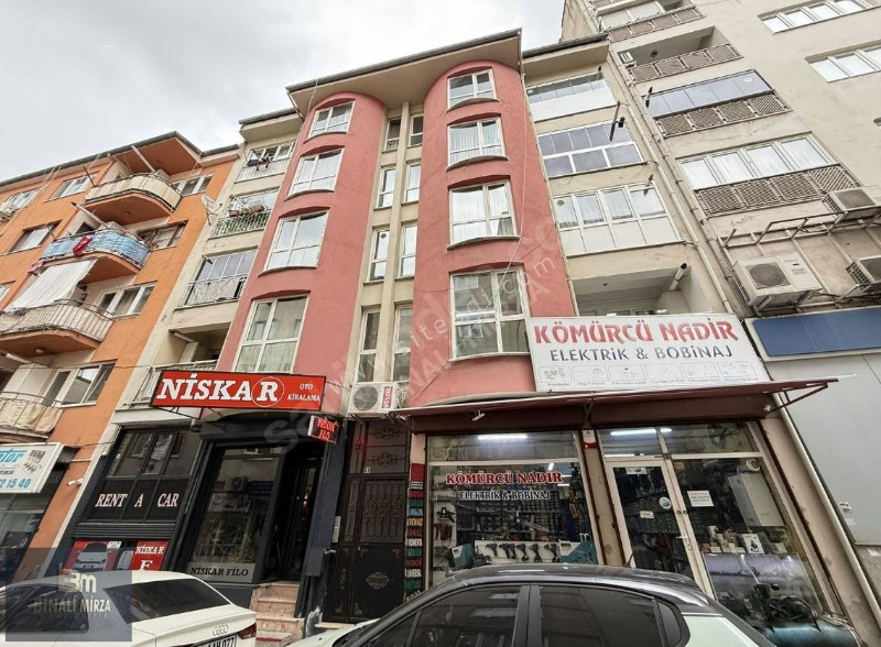 BM REAL ESTATE GAZCILAR'DA CADDE &Uuml;ZERİNDE KİRALIK 2+1 DAİRE